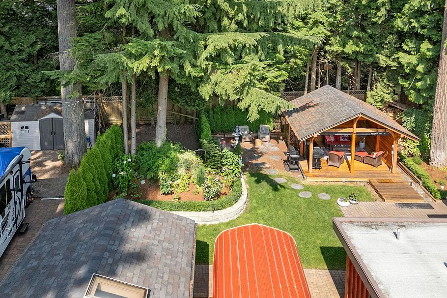 2540 Boswell Avenue North Vancouver, BC - 37