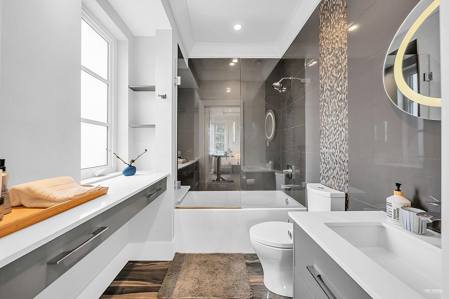 2820 W 32nd Avenue Vancouver, BC - 23