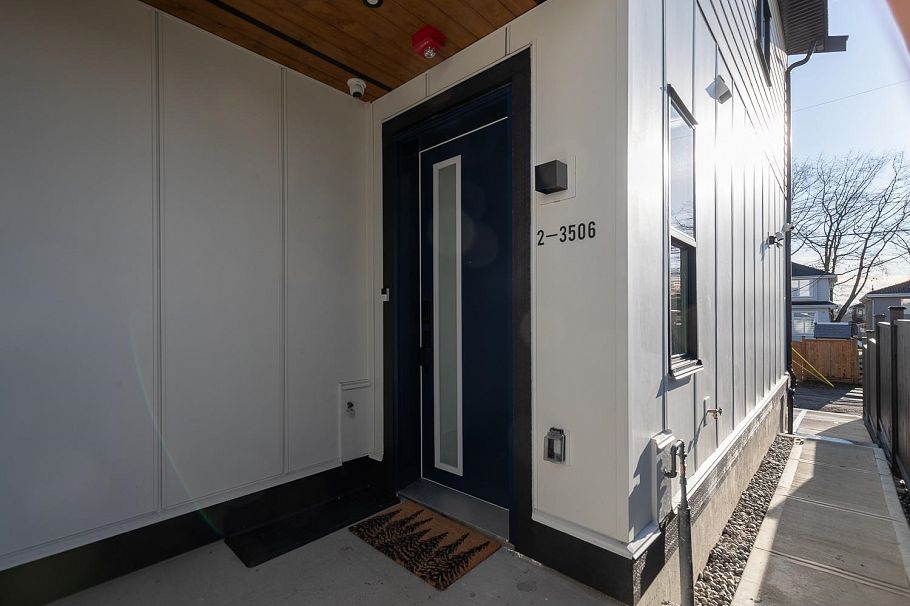 2 3506 E Pender Street Vancouver, BC - 20