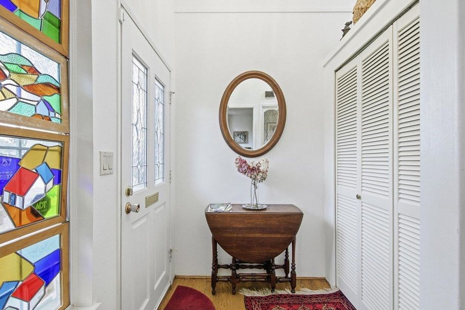 4508 W 12th Avenue Vancouver, BC - 3