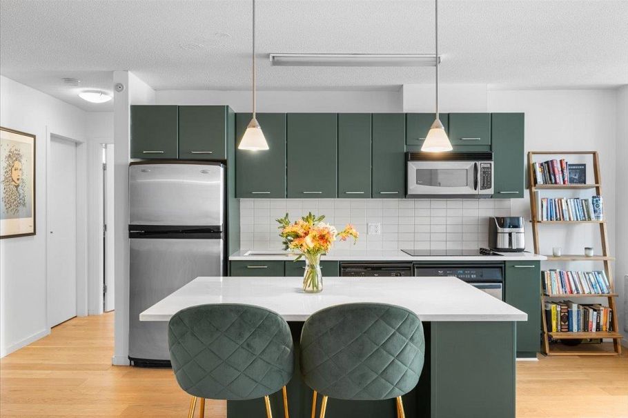 310 1155 Seymour Street Vancouver, BC - 1