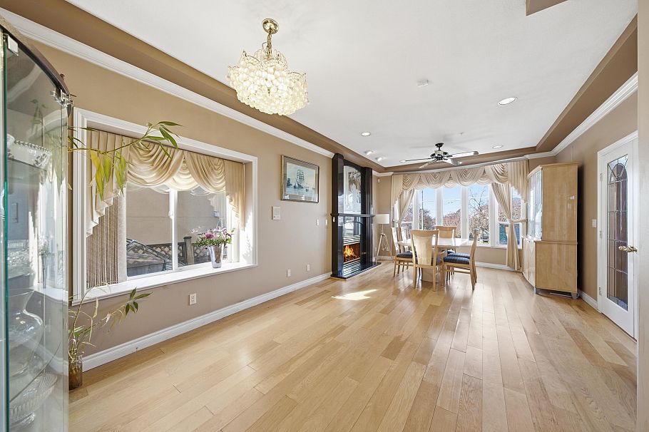 7962 Victoria Drive Vancouver, BC - 3