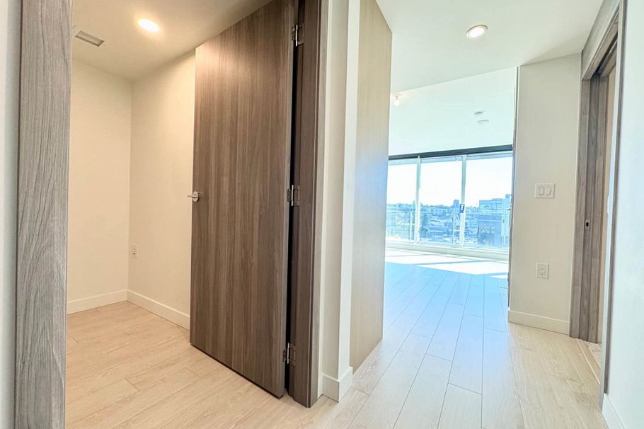 1318 1768 Cook Street Vancouver, BC - 3