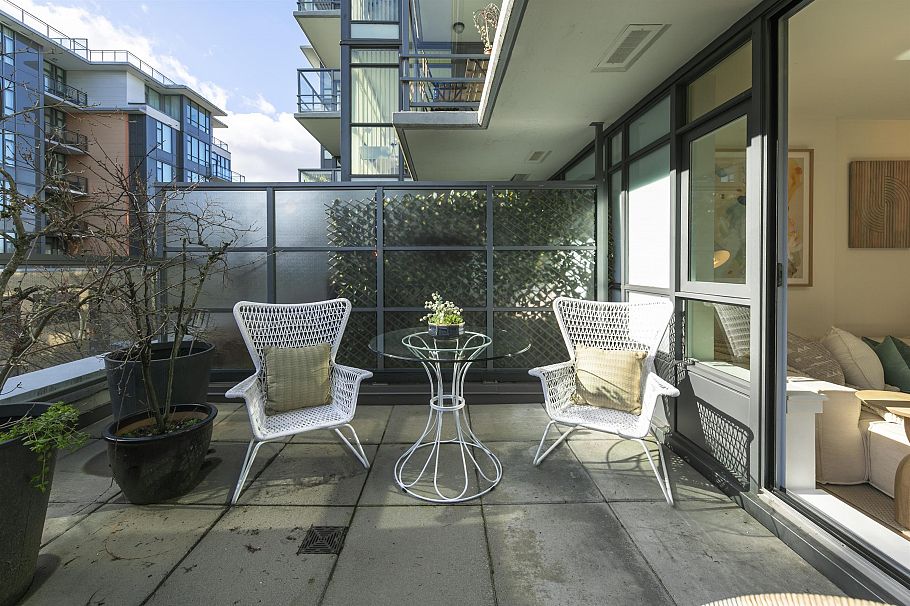 374 2080 W Broadway Vancouver, BC - 32