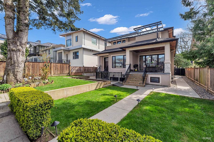 2149 W 46th Avenue Vancouver, BC - 31