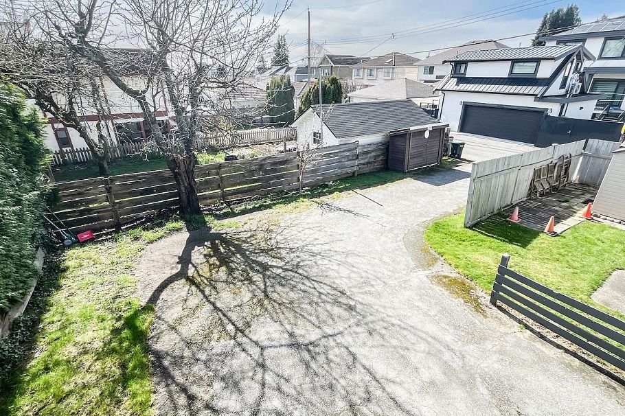 1420 Park Drive Vancouver, BC - 22