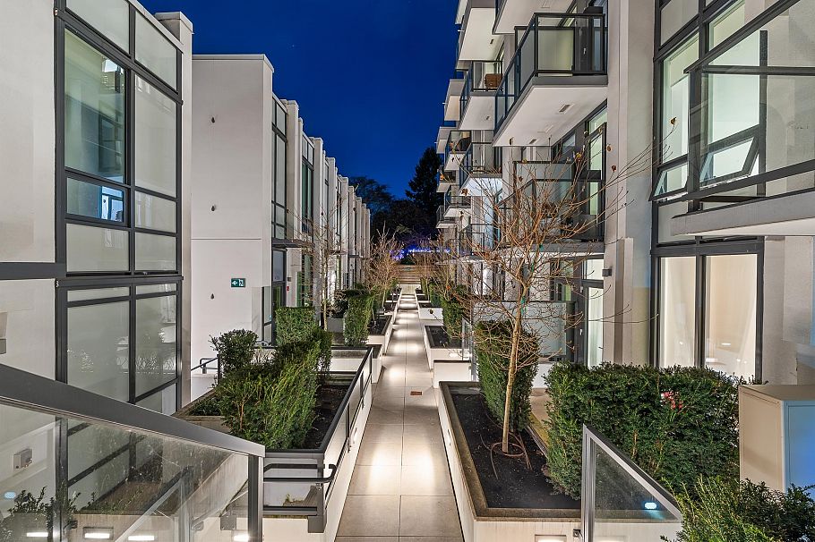 4228 Cambie Street Vancouver, BC - 23