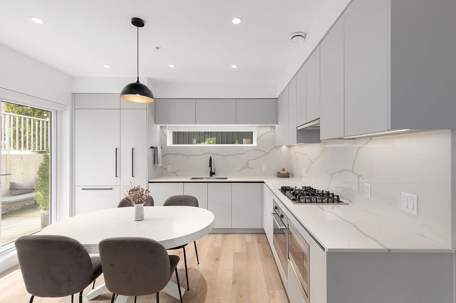 101 239 E 16th Avenue Vancouver, BC - 11