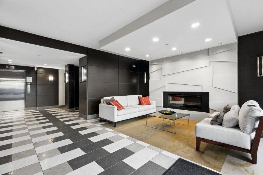 207 217 W 8th Street North Vancouver, BC - 25