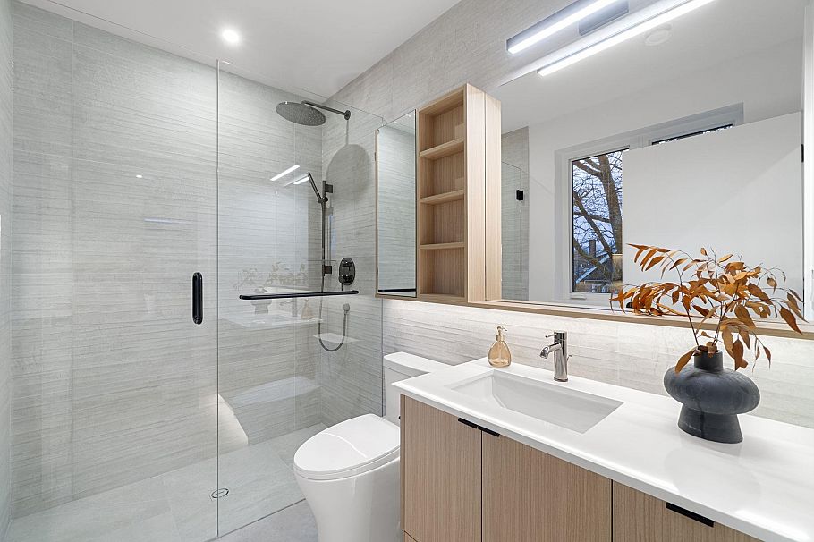 1 1945 E 13th Avenue Vancouver, BC - 12