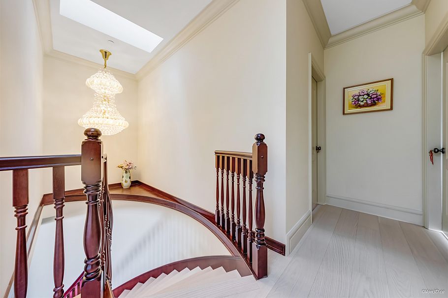 6633 Neal Street Vancouver, BC - 3