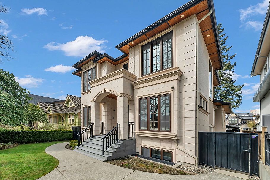 2149 W 46th Avenue Vancouver, BC - 2