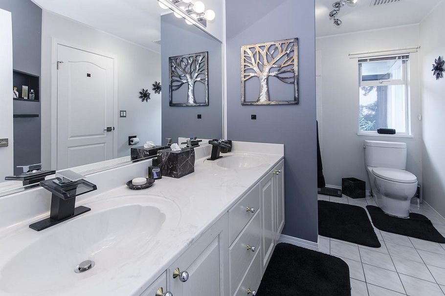 1241 Coleman Street North Vancouver, BC - 30