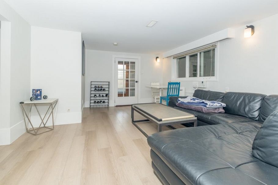 1610 Salsbury Drive Vancouver, BC - 27