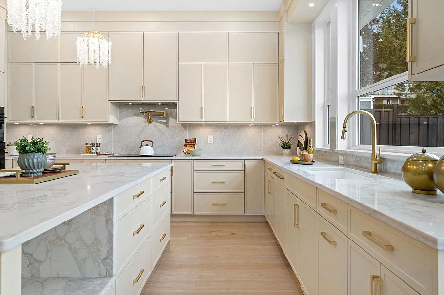 361 E 22nd Street North Vancouver, BC - 13