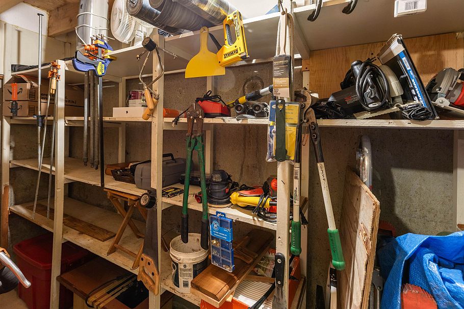 7363 Kokanee Place Vancouver, BC - 27