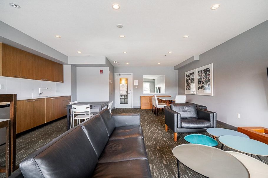 208 1330 Marine Drive North Vancouver, BC - 32