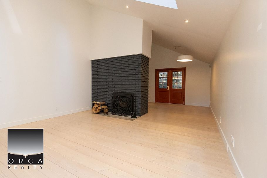 466 BRAND STREET, North Vancouver BC V7N 1G1 North Vancouver, BC - 2