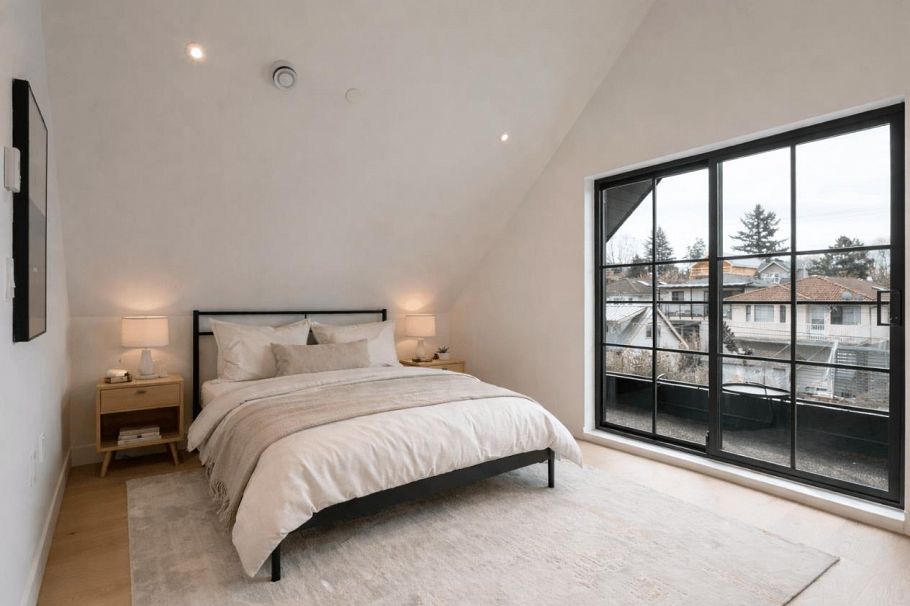 2 240 E 37th Avenue Vancouver, BC - 25