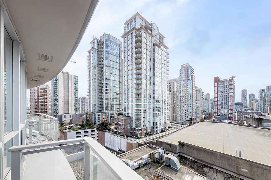 907 833 Seymour Street Vancouver, BC - 17