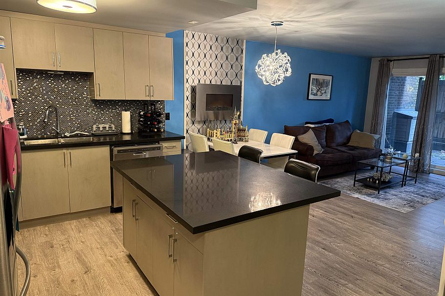 117 2416 W 3rd Avenue Vancouver, BC - 2