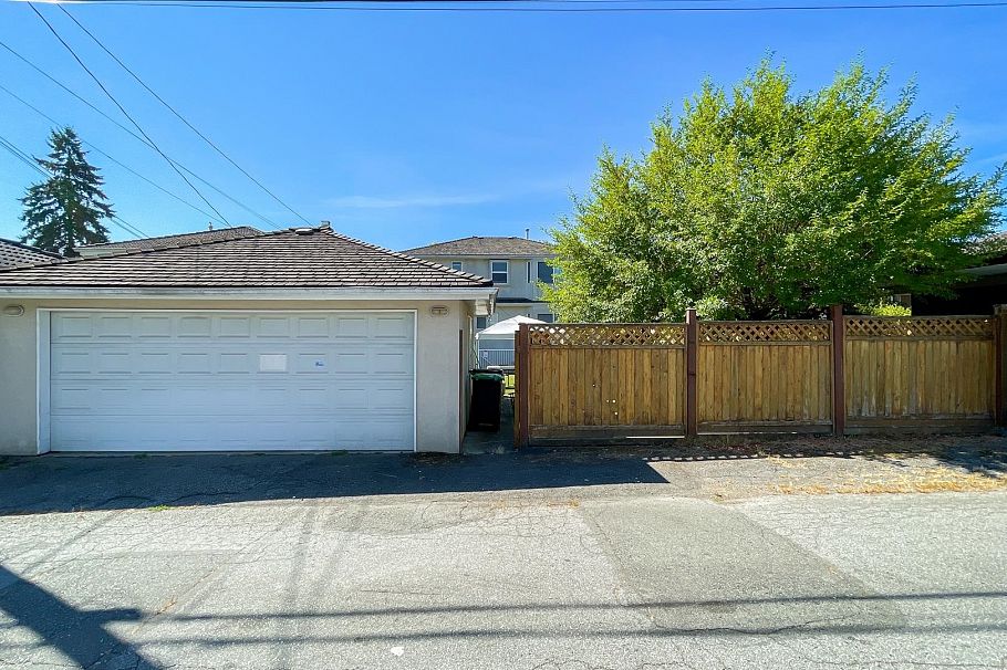 219 W 42nd Avenue Vancouver, BC - 18