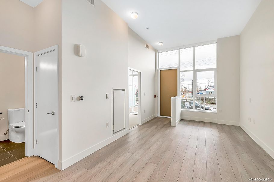 3559 E Kent Avenue North Vancouver, BC - 11