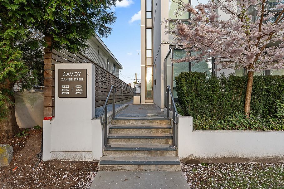 4228 Cambie Street Vancouver, BC - 2