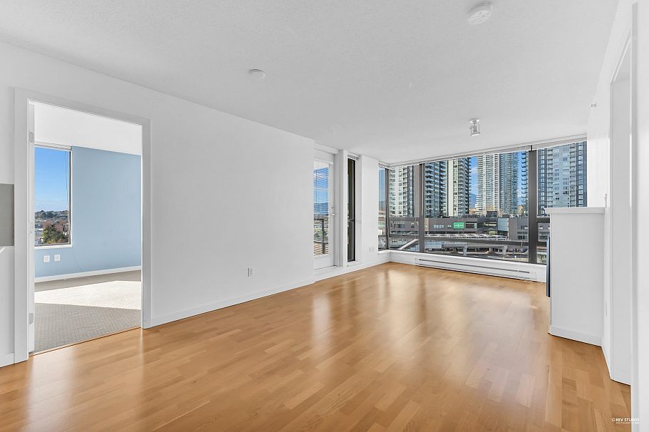 1002 4178 Dawson Street Burnaby, BC - 2