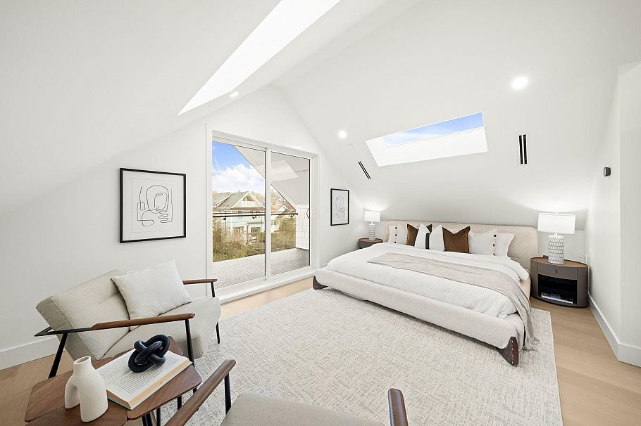 1095 E 14th Avenue Vancouver, BC - 30