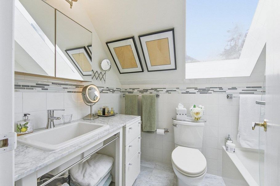 4508 W 12th Avenue Vancouver, BC - 23