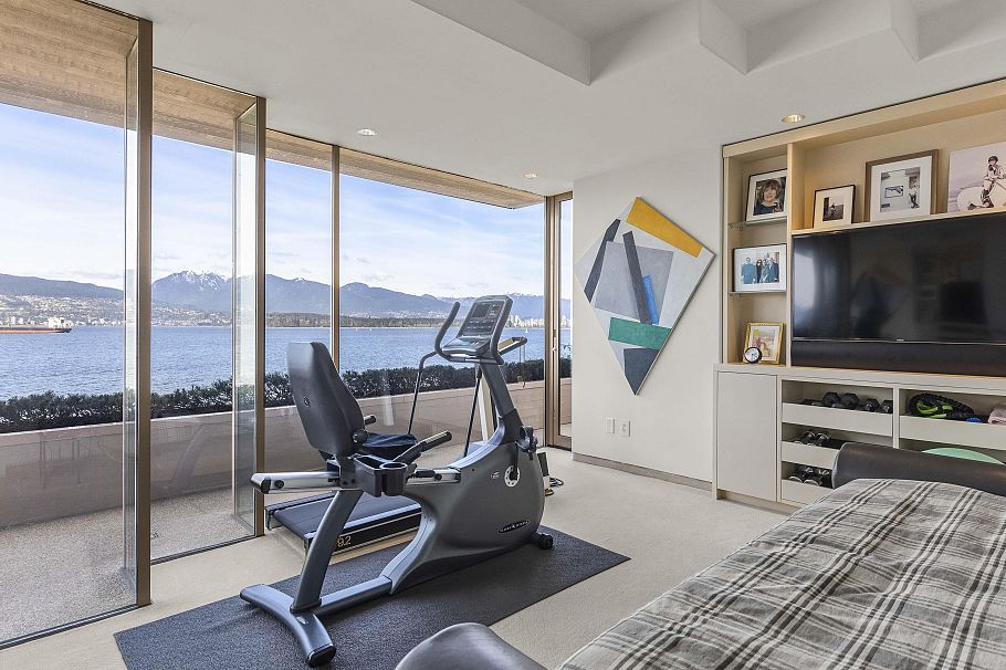 3513 Point Grey Road Vancouver, BC - 35