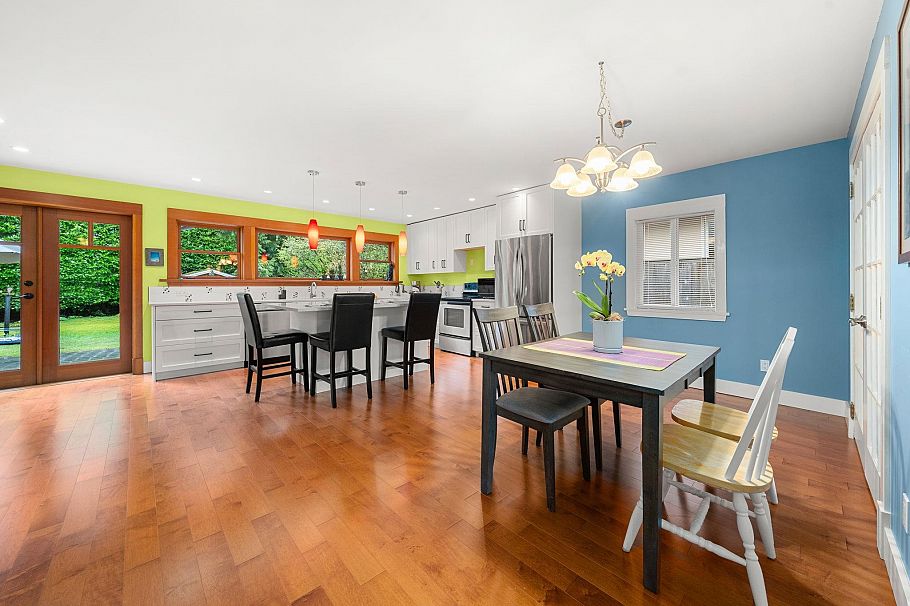 1085 Edgewood Road North Vancouver, BC - 12