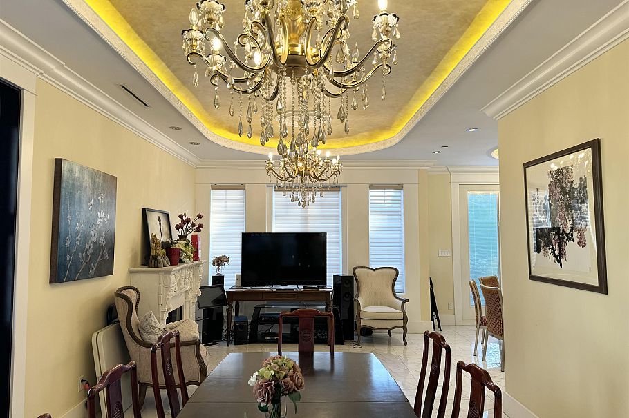 1562 W 40th Avenue Vancouver, BC - 17