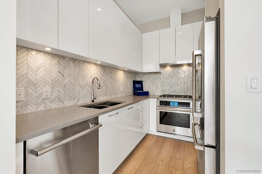 3559 E Kent Avenue North Vancouver, BC - 14