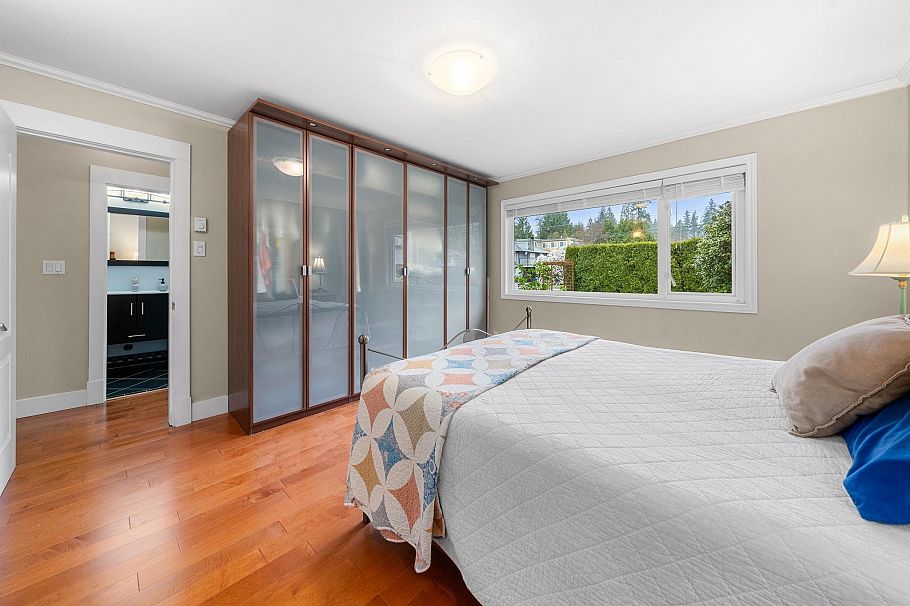 1085 Edgewood Road North Vancouver, BC - 19