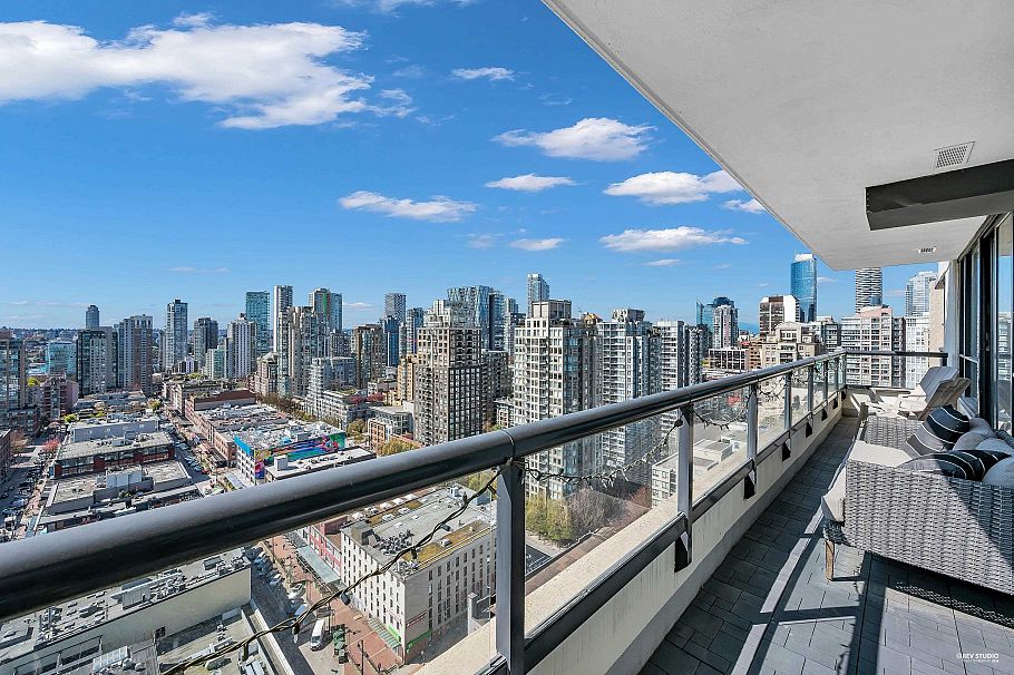2608 977 Mainland Street Vancouver, BC - 2