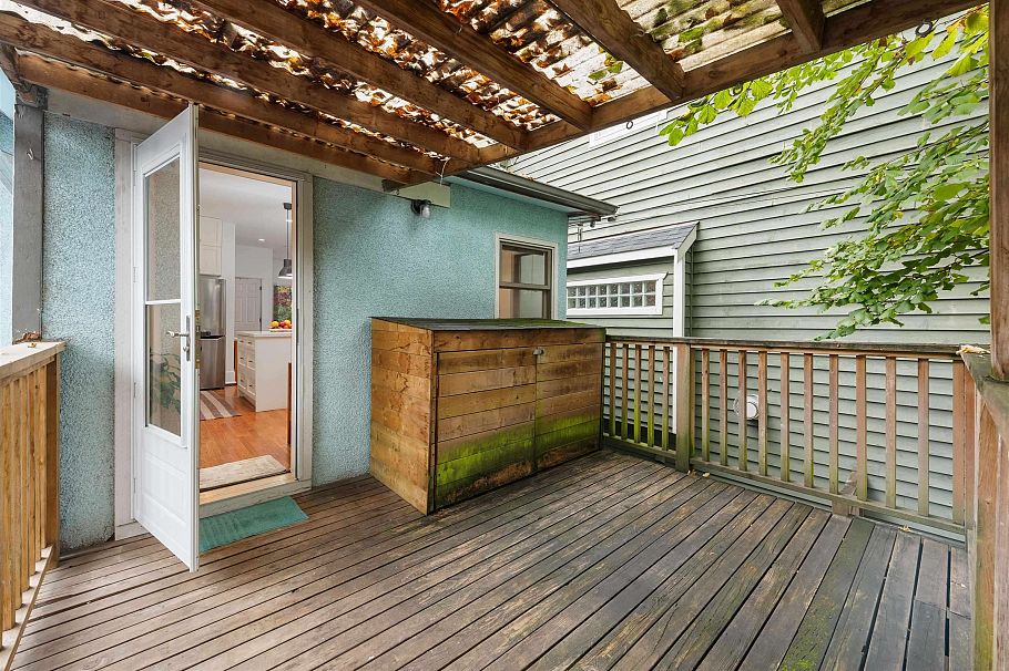 277 E 22nd Avenue Vancouver, BC - 8