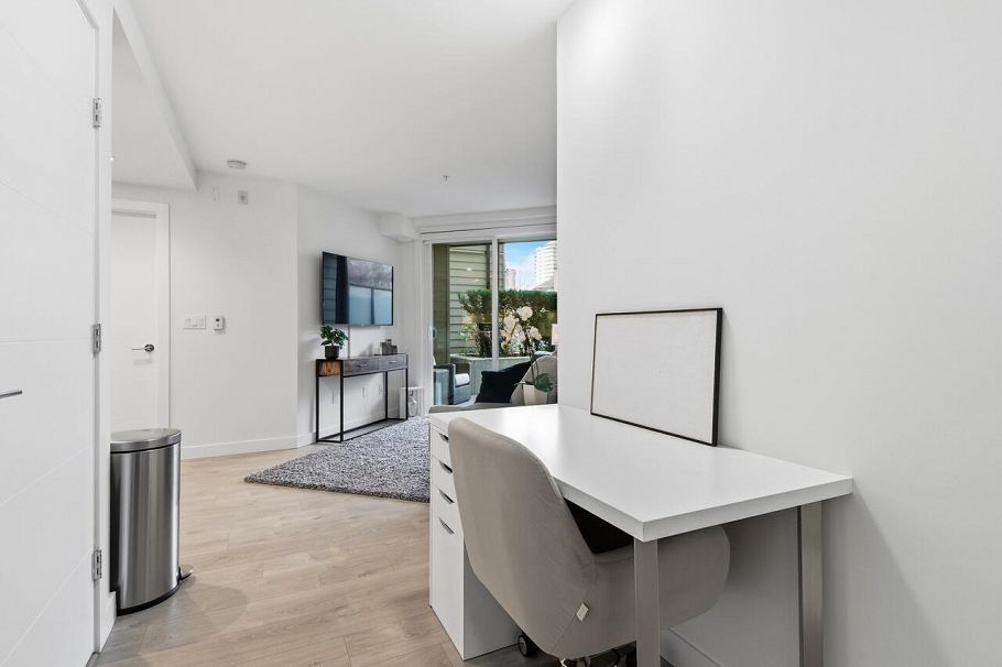 118 108 E 8th Street North Vancouver, BC - 18