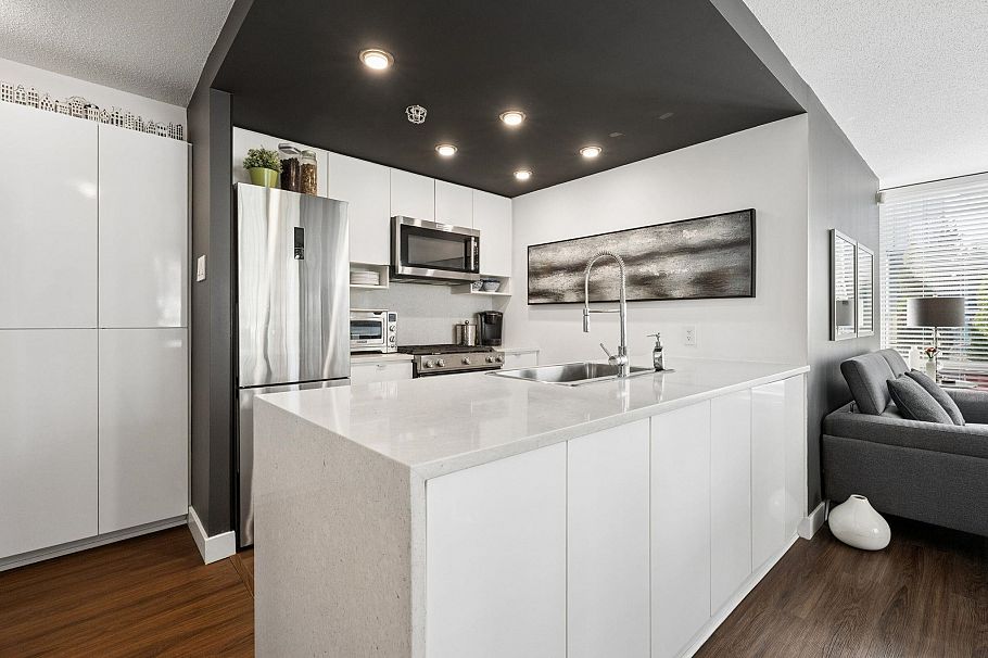 310 939 Expo Boulevard Vancouver, BC - 7