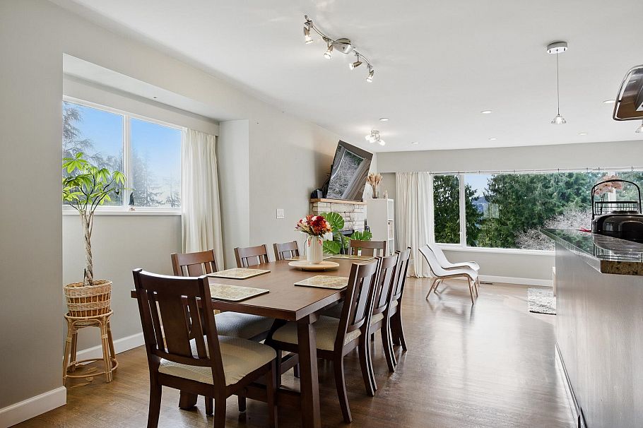 4938 Redonda Drive North Vancouver, BC - 8