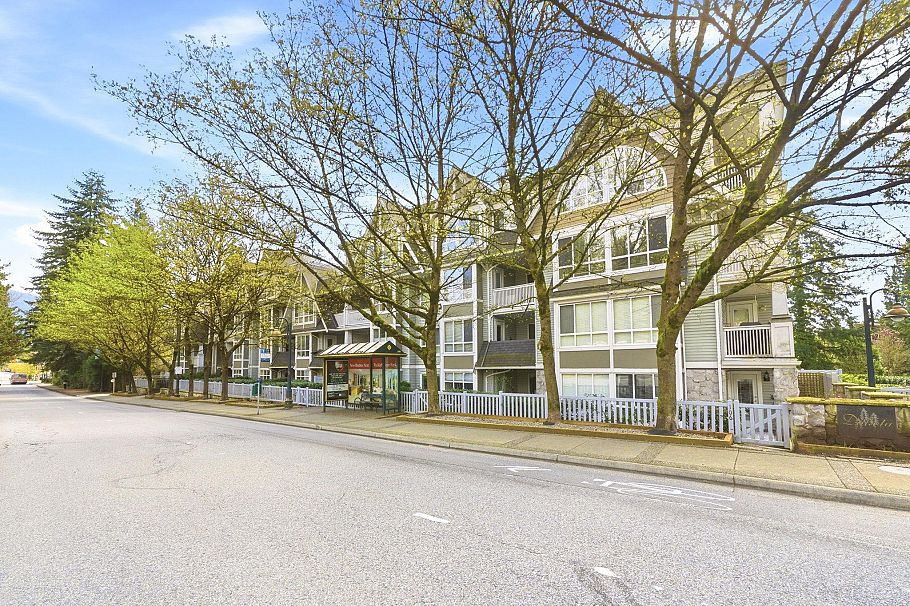 113 1111 Lynn Valley Road North Vancouver, BC - 31