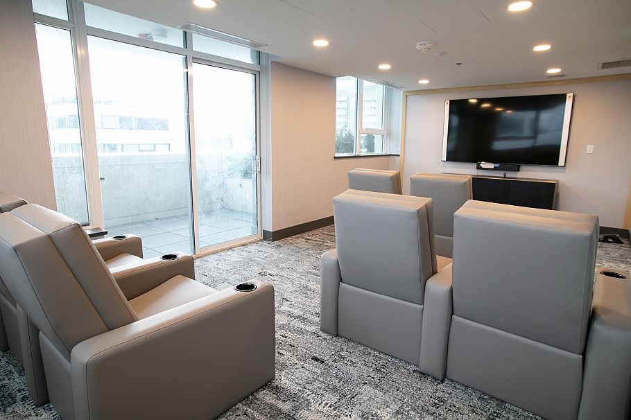 306 1675 Lions Gate Lane North Vancouver, BC - 10