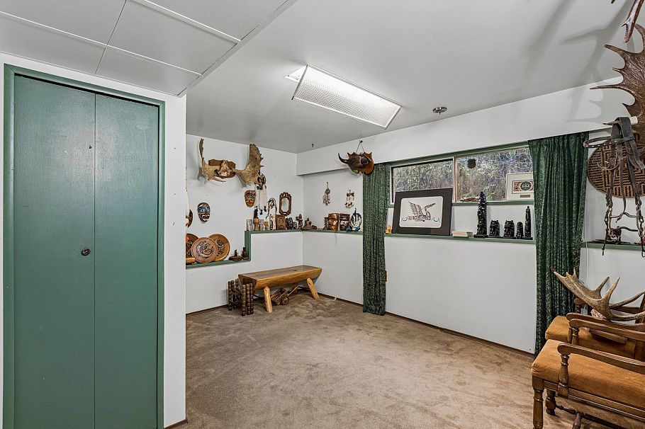 702 Winona Avenue North Vancouver, BC - 31