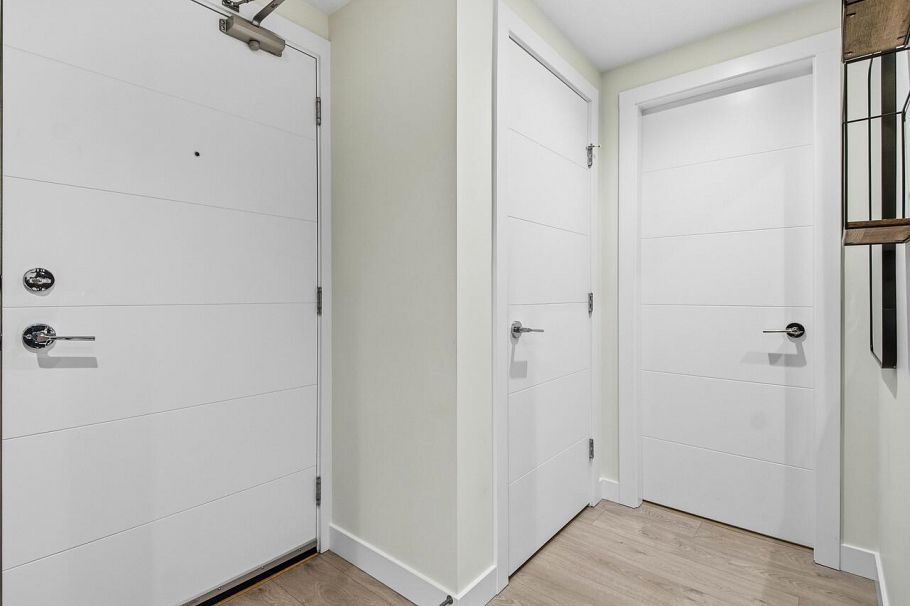 118 108 E 8th Street North Vancouver, BC - 5