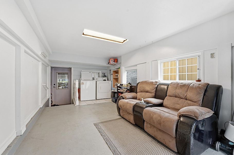 6777 Kerr Street Vancouver, BC - 12