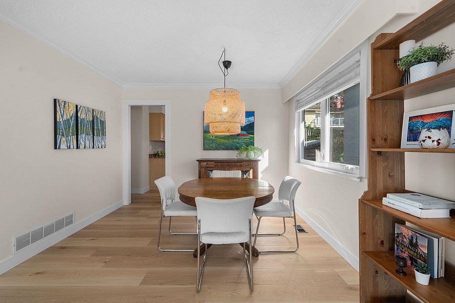 3300 Mahon Avenue North Vancouver, BC - 8