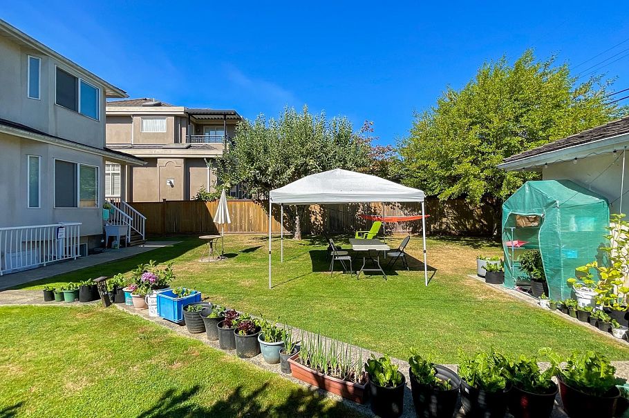 219 W 42nd Avenue Vancouver, BC - 12