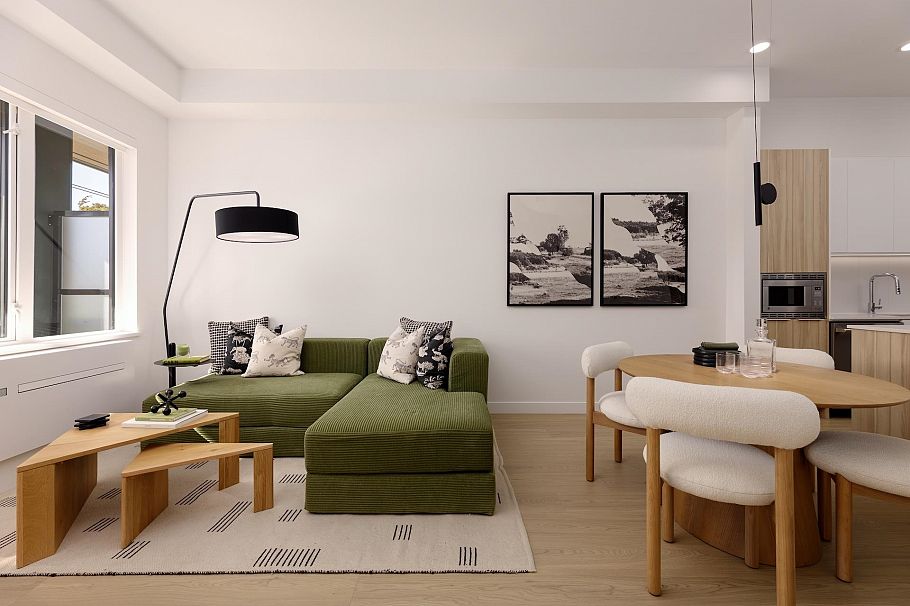 204 2450 Garden Drive Vancouver, BC - 1