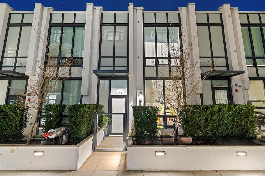 4228 Cambie Street Vancouver, BC - 24